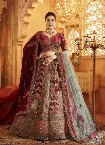Ananya Panday exudes major wedding fashion inspiration in a dazzling  multicoloured lehenga | Times of India